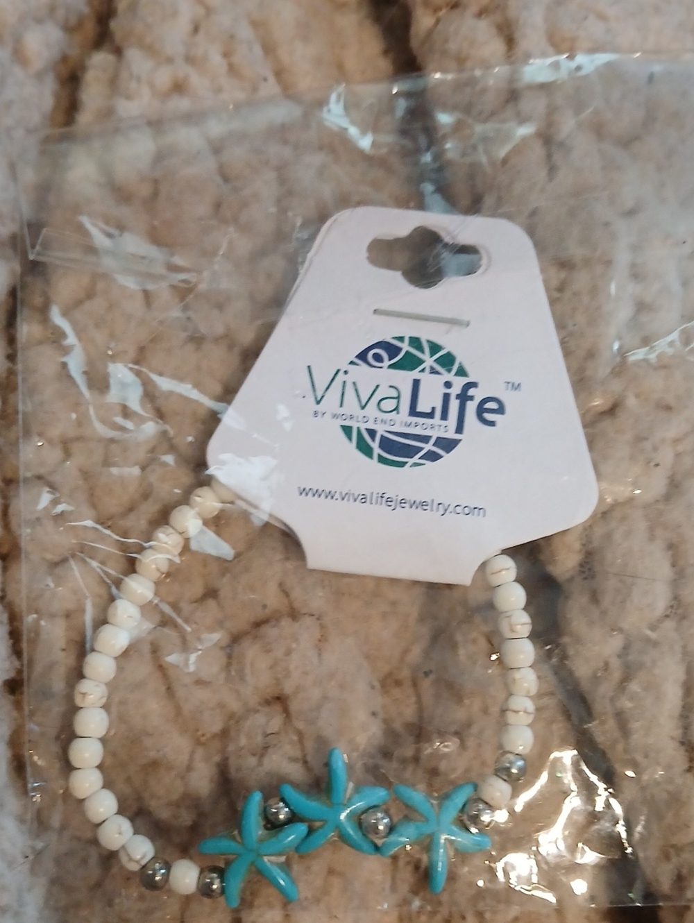 Alife White Beaded Bracelet with Turquoise Starfish Accents